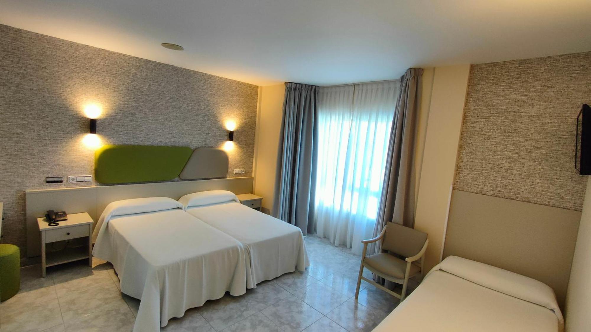Hotel La Lanzada 2*